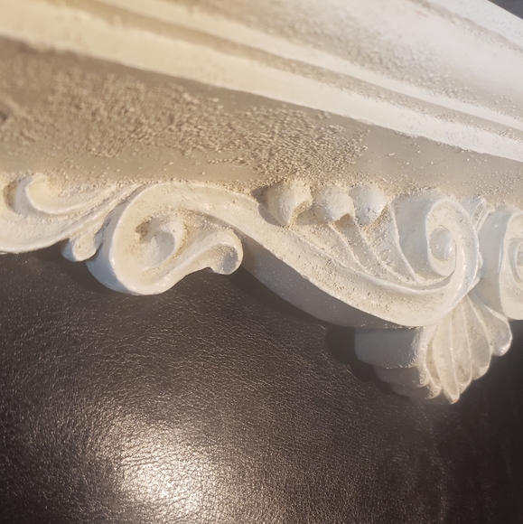 🆕Vintage style Ornate wall shelf - Picture 2 of 7